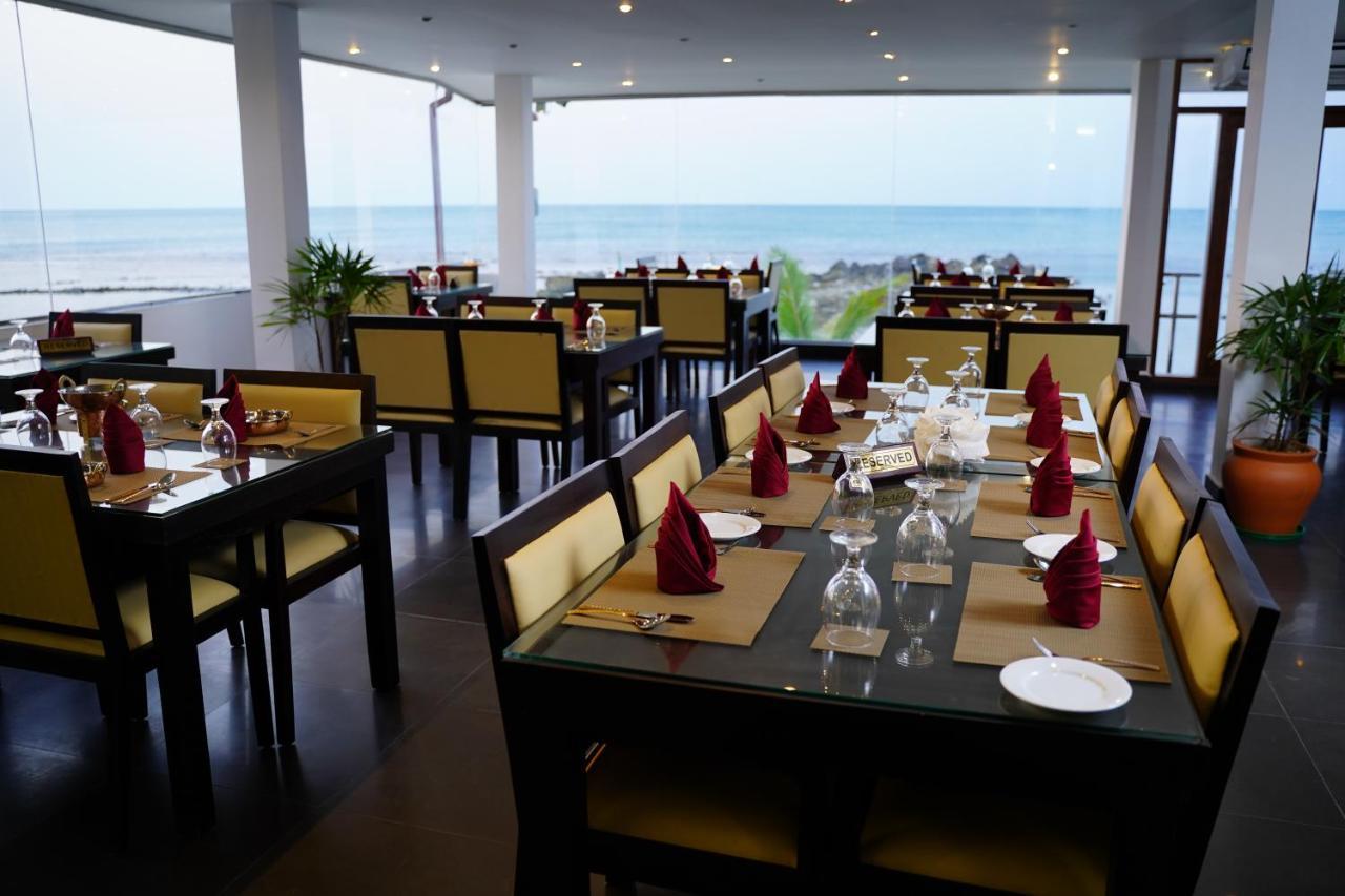 Village Hotel Northern Point Point Pedro Bagian luar foto