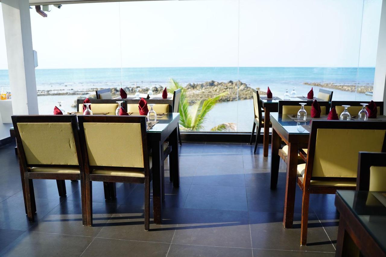 Village Hotel Northern Point Point Pedro Bagian luar foto