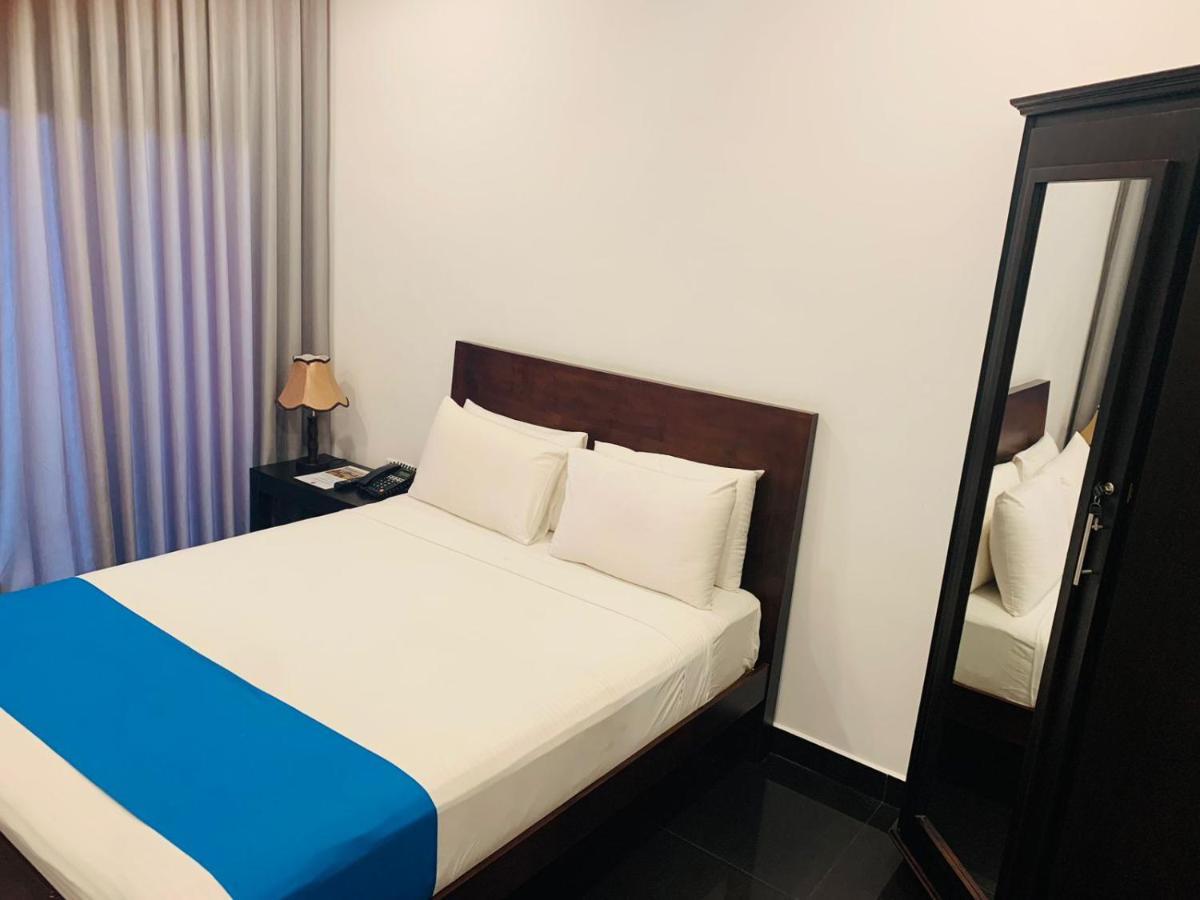 Village Hotel Northern Point Point Pedro Bagian luar foto
